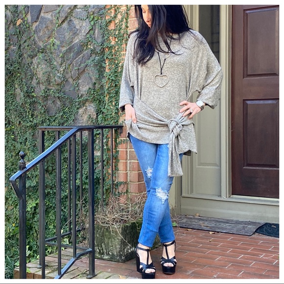 ✨LAST ONE✨Soft brushed knit tie front/back tunic - Picture 6 of 7